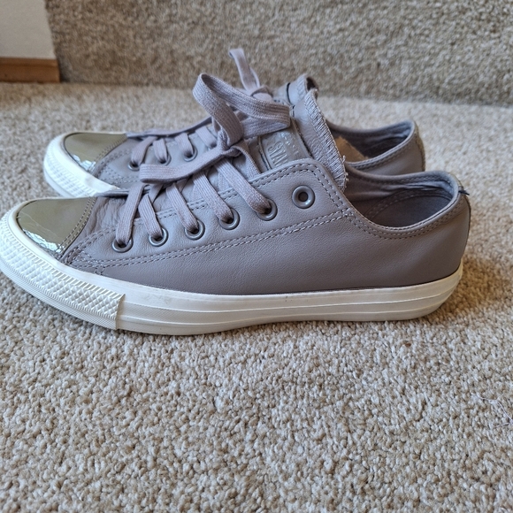 Converse All Star Unisex Low Top. Grey Leather. Mens 7 Womens 9 like new - Picture 2 of 8